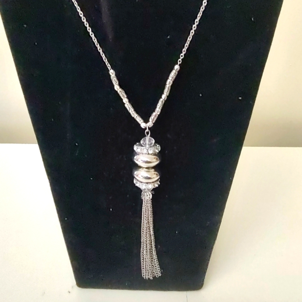 Tassels Silver Chain Necklace - Picture 2 of 6
